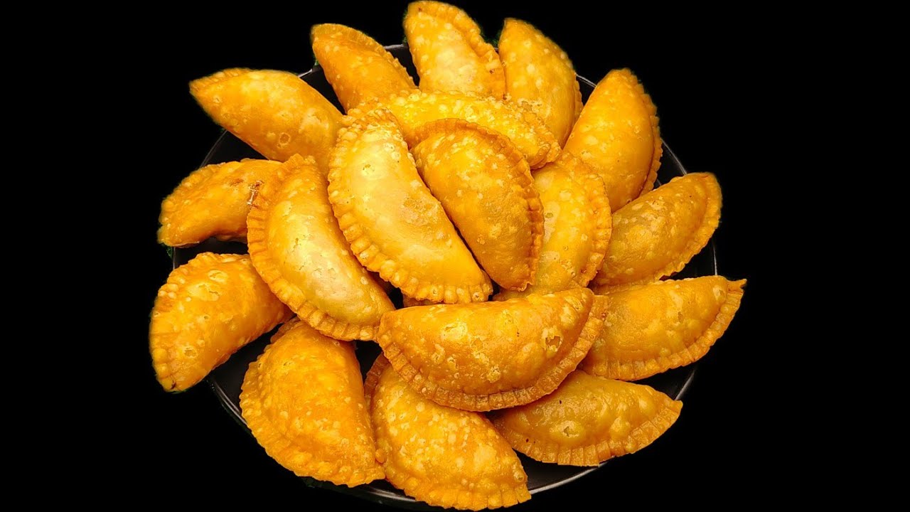 गुजिया बनाने का आसान तरीका | suji Mawa gujiya | how to make gujiya | gujiya recipe in Hindi