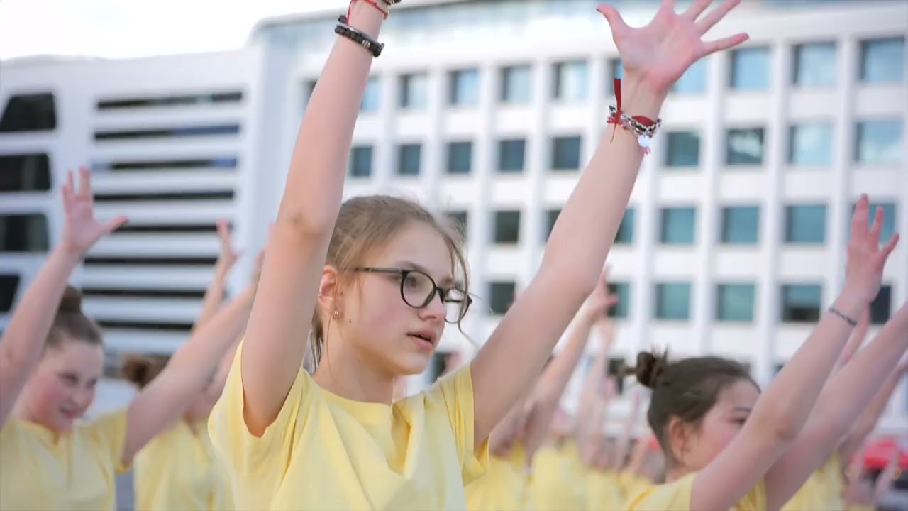 FLASH MOB for Ukraine. Lithuania. Kaunas