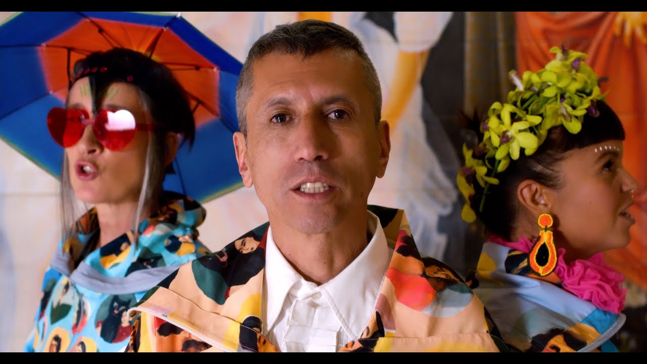 Aterciopelados & Bomba Estéreo - Síganme los Buenos (Video Oficial)