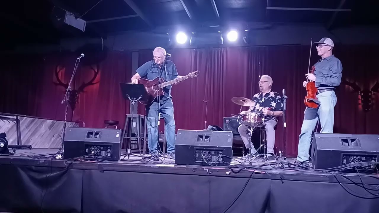   Buck's Backyard, Buda ,TX      Greg McClendon  fiddle.           Jay Pink.drums  Jan 7 2026