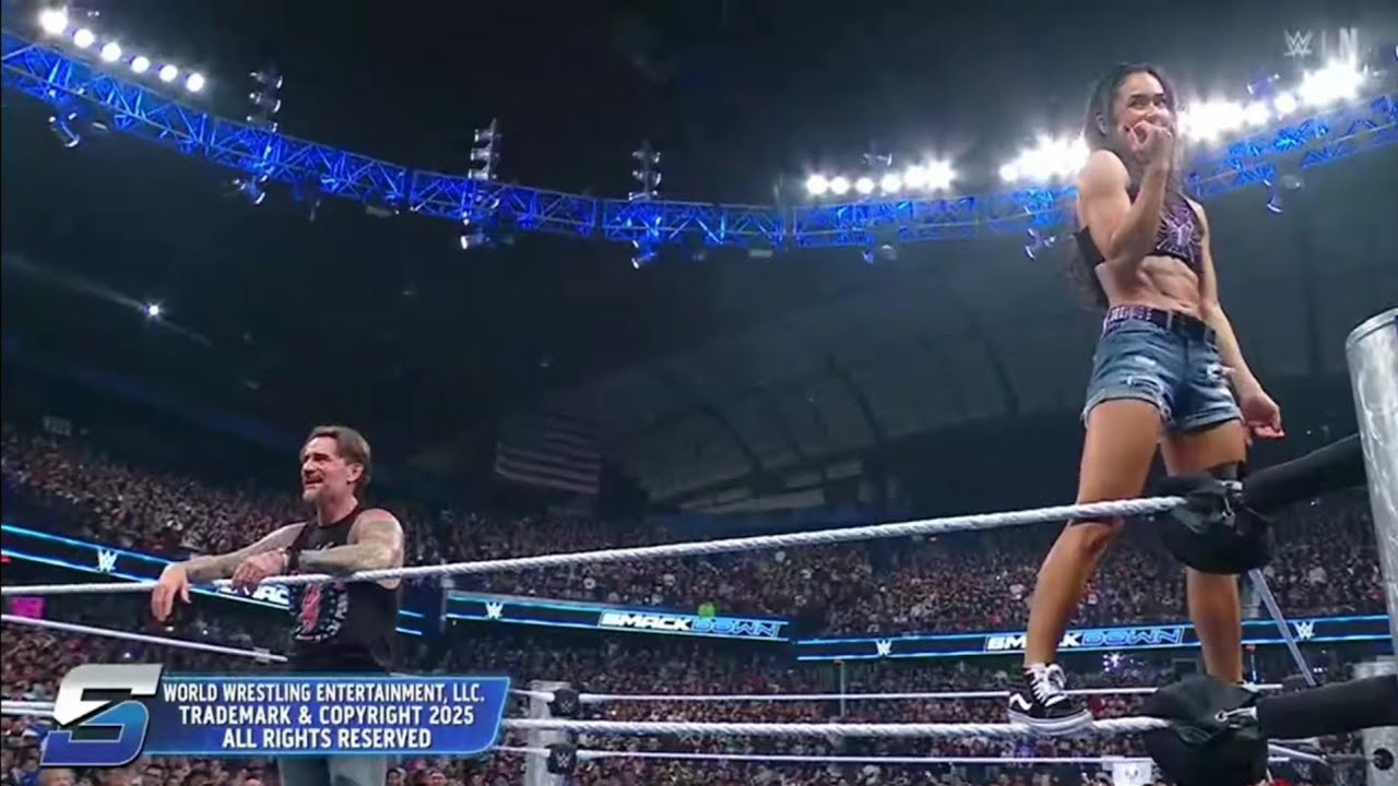 AJ Lee regresa y ataca a Becky Lynch - WWE Smackdown 05/09/2025 (En Español)