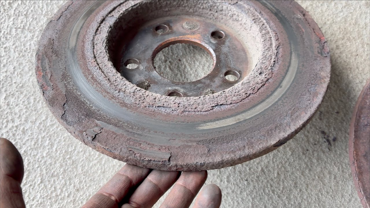 A tulaj szerint ezt nem kell cserélni😂 Ford Mondeo