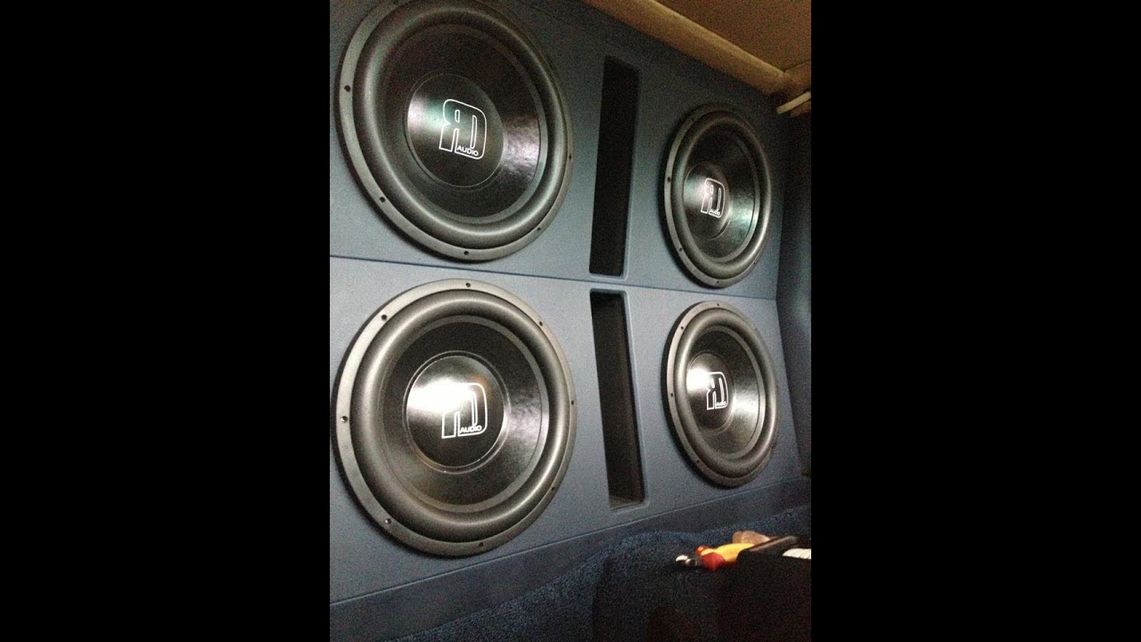 Romanian BASSHEAD! 4 RD Audio Heavyweights on a B2 M1 in Flavius's Mercedes!