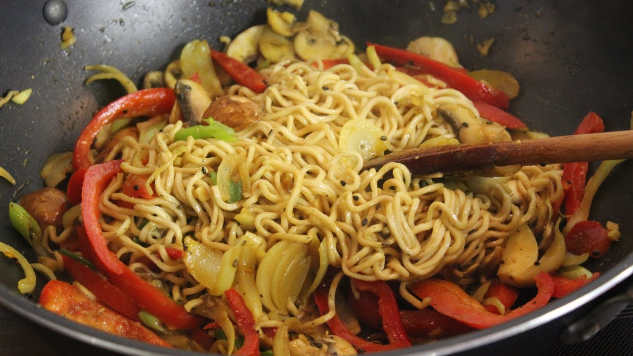 Dinkelnudel-Fenchel-Gemüsepfanne » Wohlfühlrezept