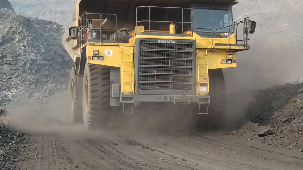 Jhariya open mines Koyla cutting 🪨🪨👷🏻 #youtubevideo #trendingvideo 