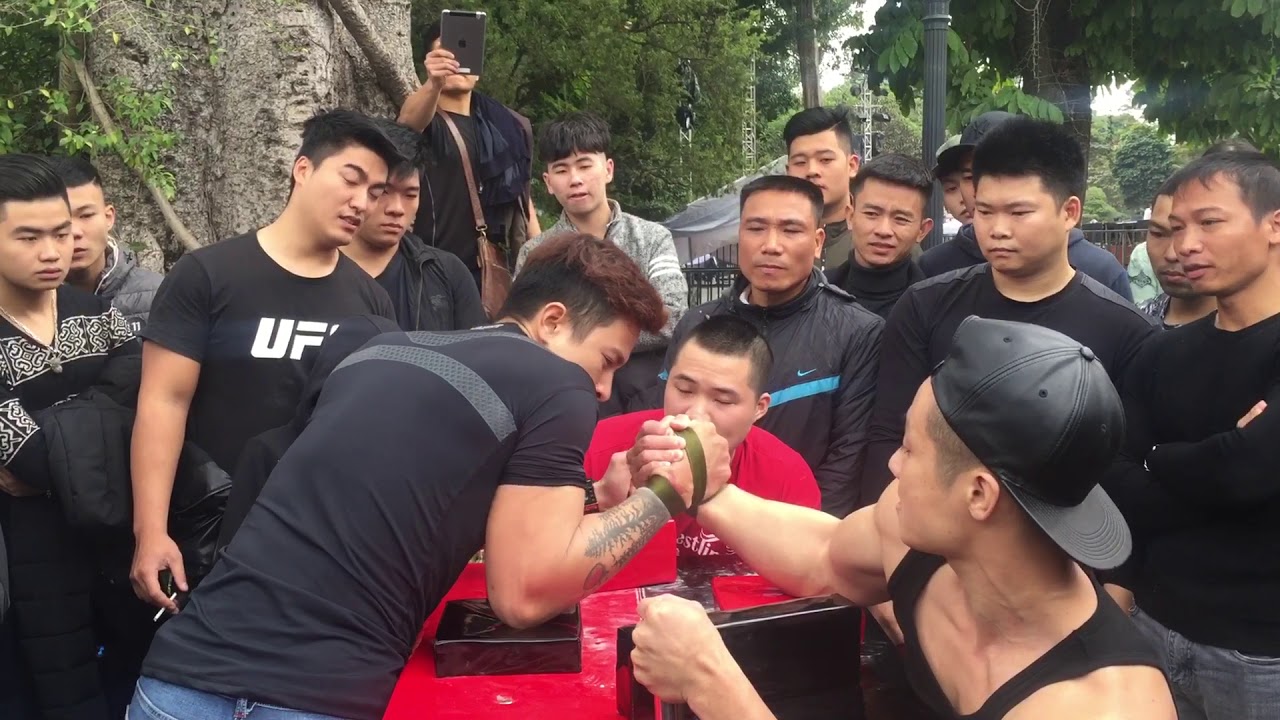 Đại chiến vật tay Dương Đức -Ken Trần 31/12/2017