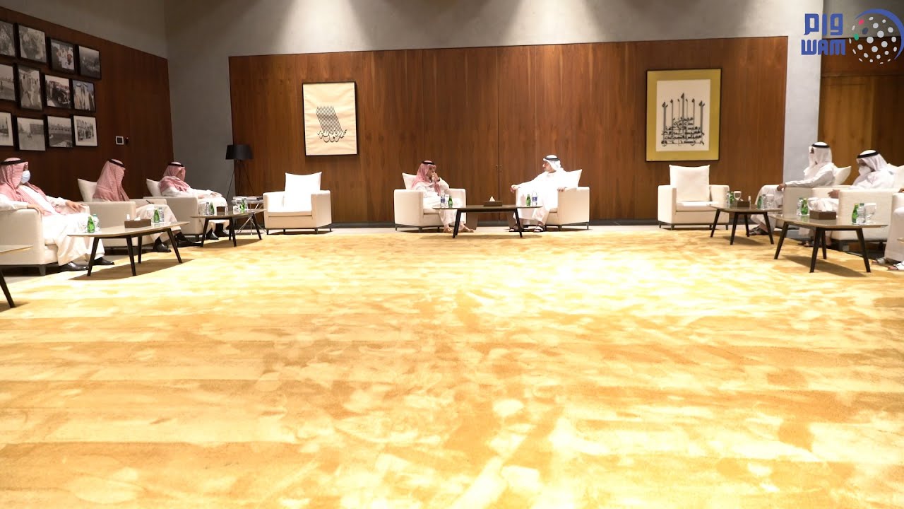 عبدالله بن زايد يستقبل وزير الخارجية السعودي