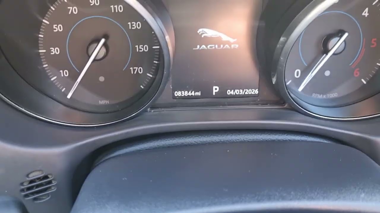 Jaguar XE 2.0d R-Sport Auto Euro 6 (s/s) 4dr 2017 (17)