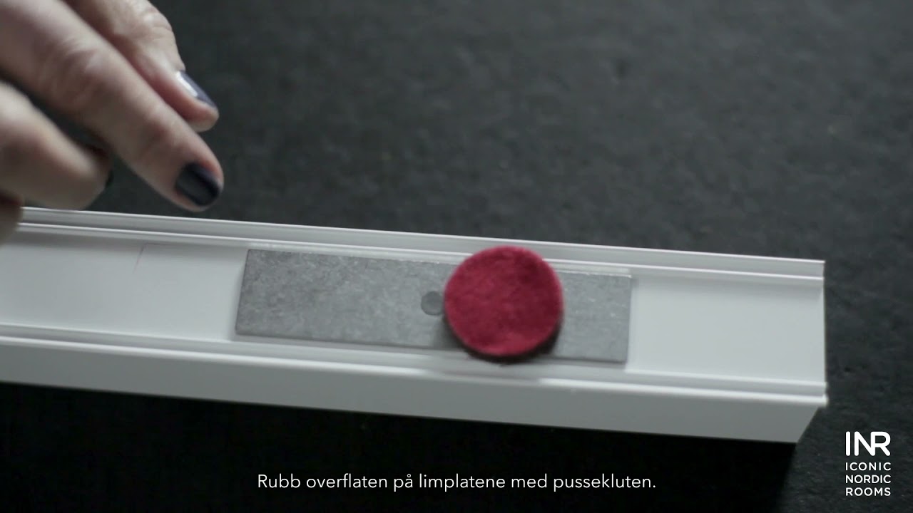 Borrfri montering av dusjvegg med Safe-fix fra INR