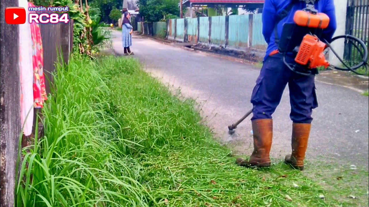 Kata Pelanggan Potong Rumput dulu Biar Lingkungan Sedap dipandang