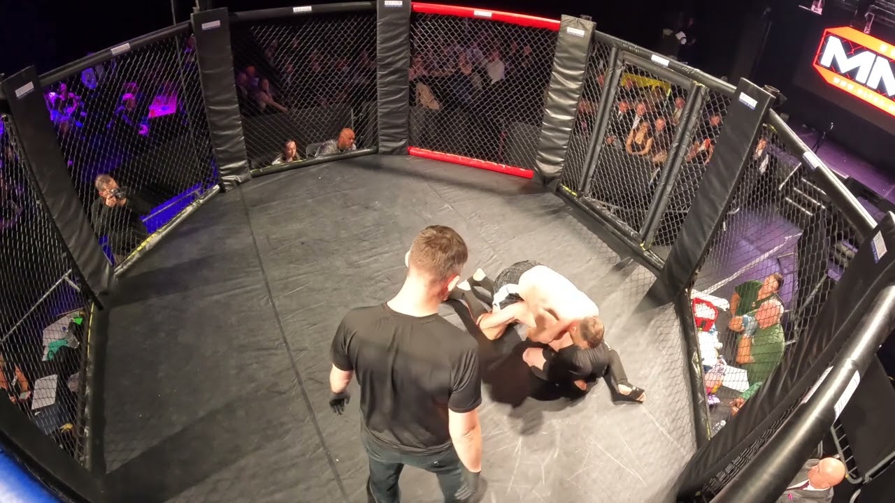 NORWICH | ULTRA MMA | JOHNNY VS ETHAN MING MING HOWSE