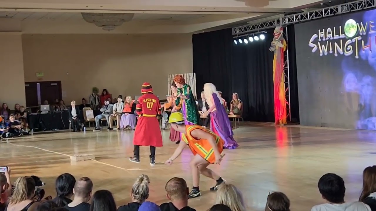 Halloween Swingthing 2022 Scary Strictly - Neil Joshi & Lisa Picard (feat.Phoenix,Mia, and Victoria)