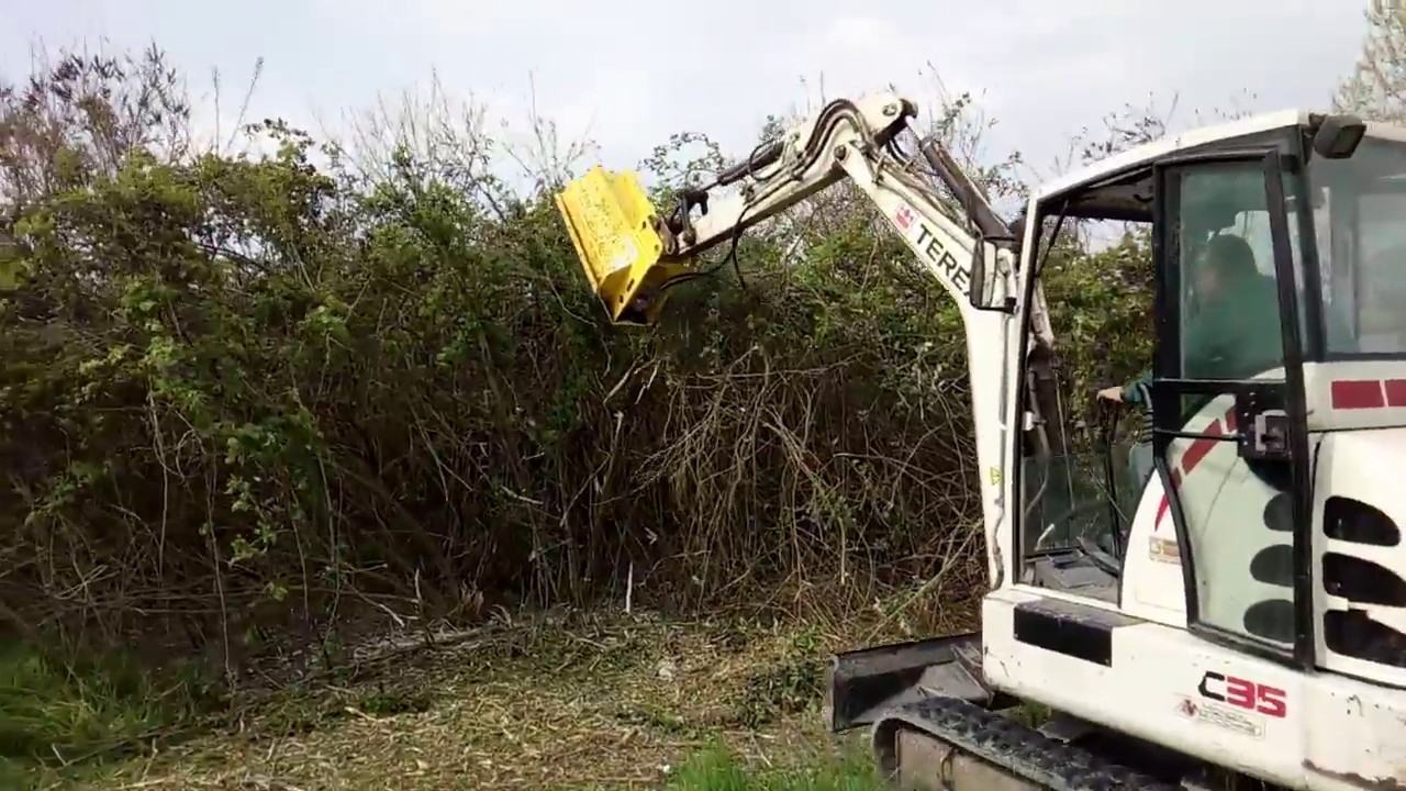 Trincia DA73 su #escavatore  #terex  TC35 (1)