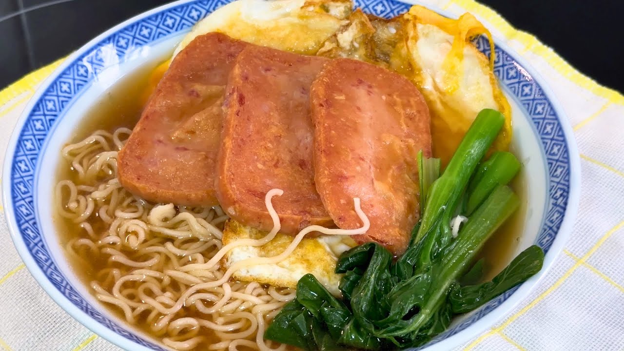Noodles with luncheon meat and egg｜餐蛋麵｜出前一丁麻油味｜調味料應該幾時落？快D入黎睇下啦！