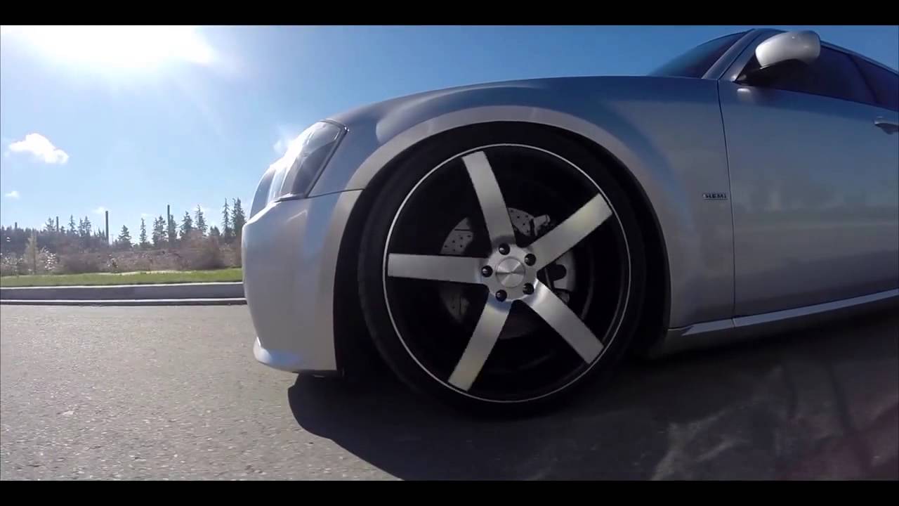 Accuair Dodge Magnum on Vossen CV3 Gopro