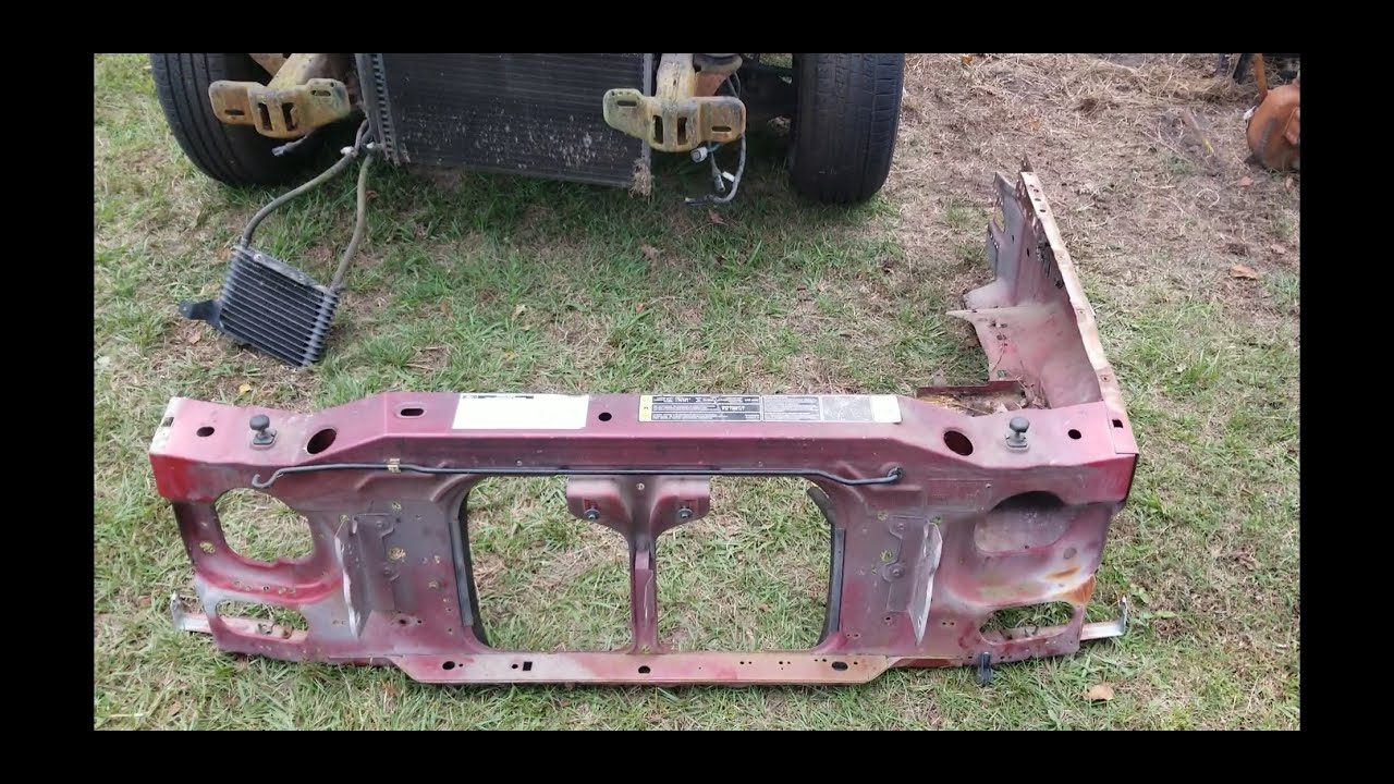 2001 Ford Ranger wreck REBUILD! Radiator support and fender rail removal. #8