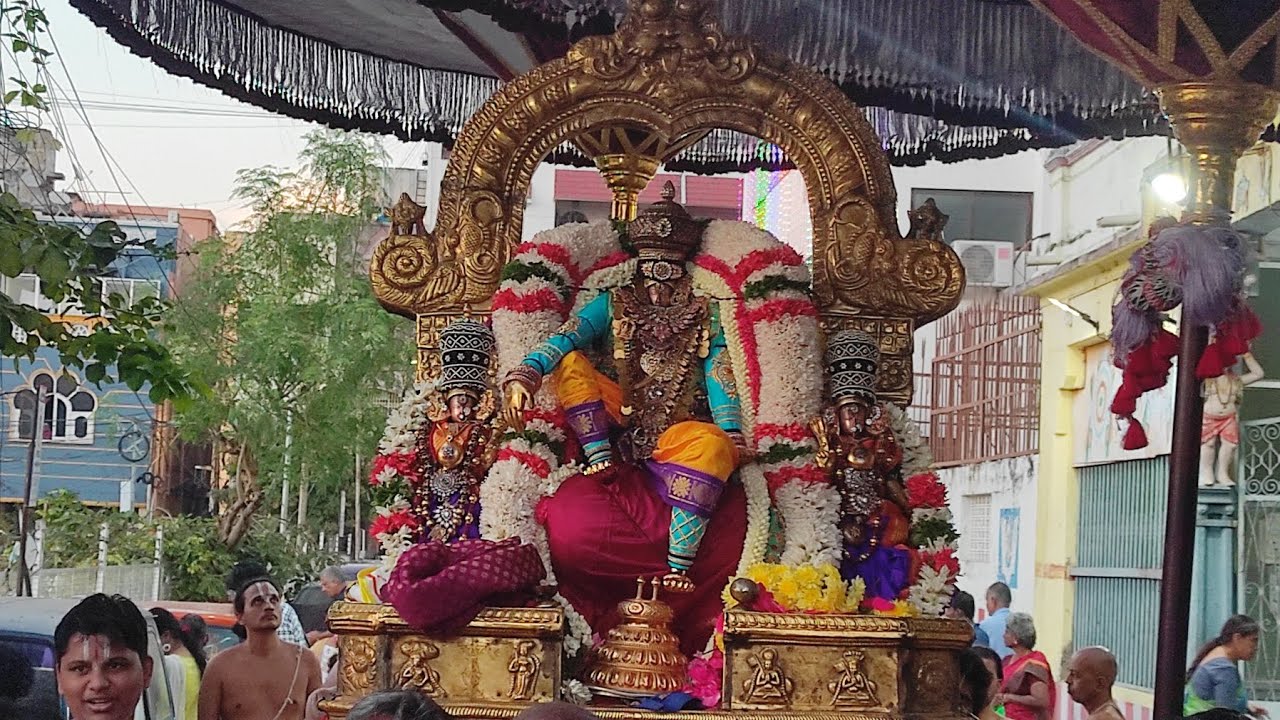 Theppotsavam Day - 5 - Sri Renganatha Swamy Kulam Purapadu, Theppam & Maada Veedhi Purapadu