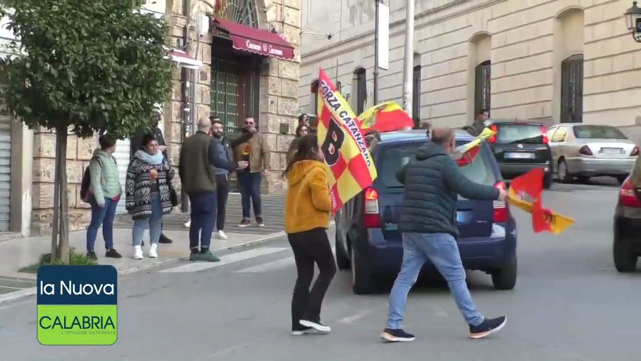 Il Catanzaro da record vola in Serie B: tutte le immagini della festa