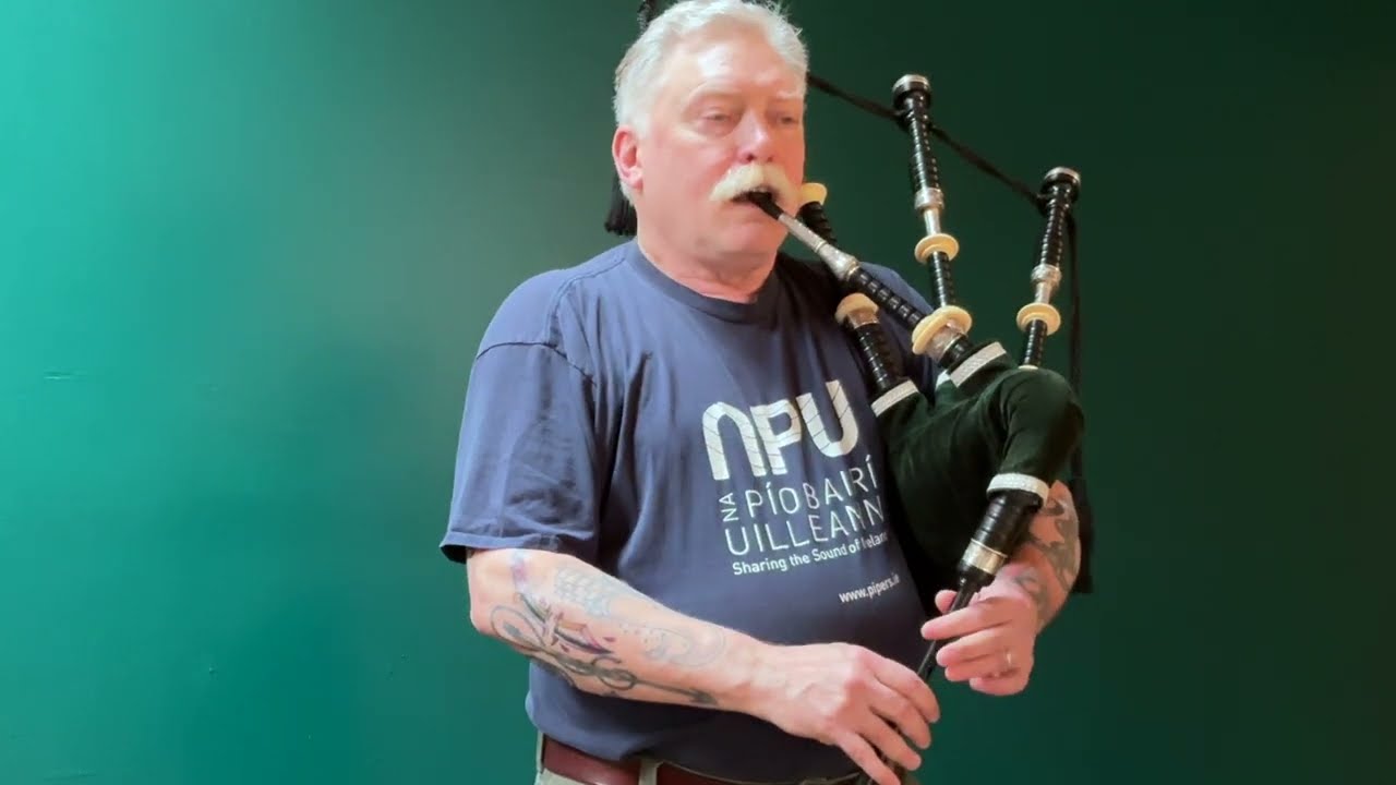 Irish reels: Gravel Walks, O'Rourke's, Silver Spear, Swallow Tail.  Highland bagpipes