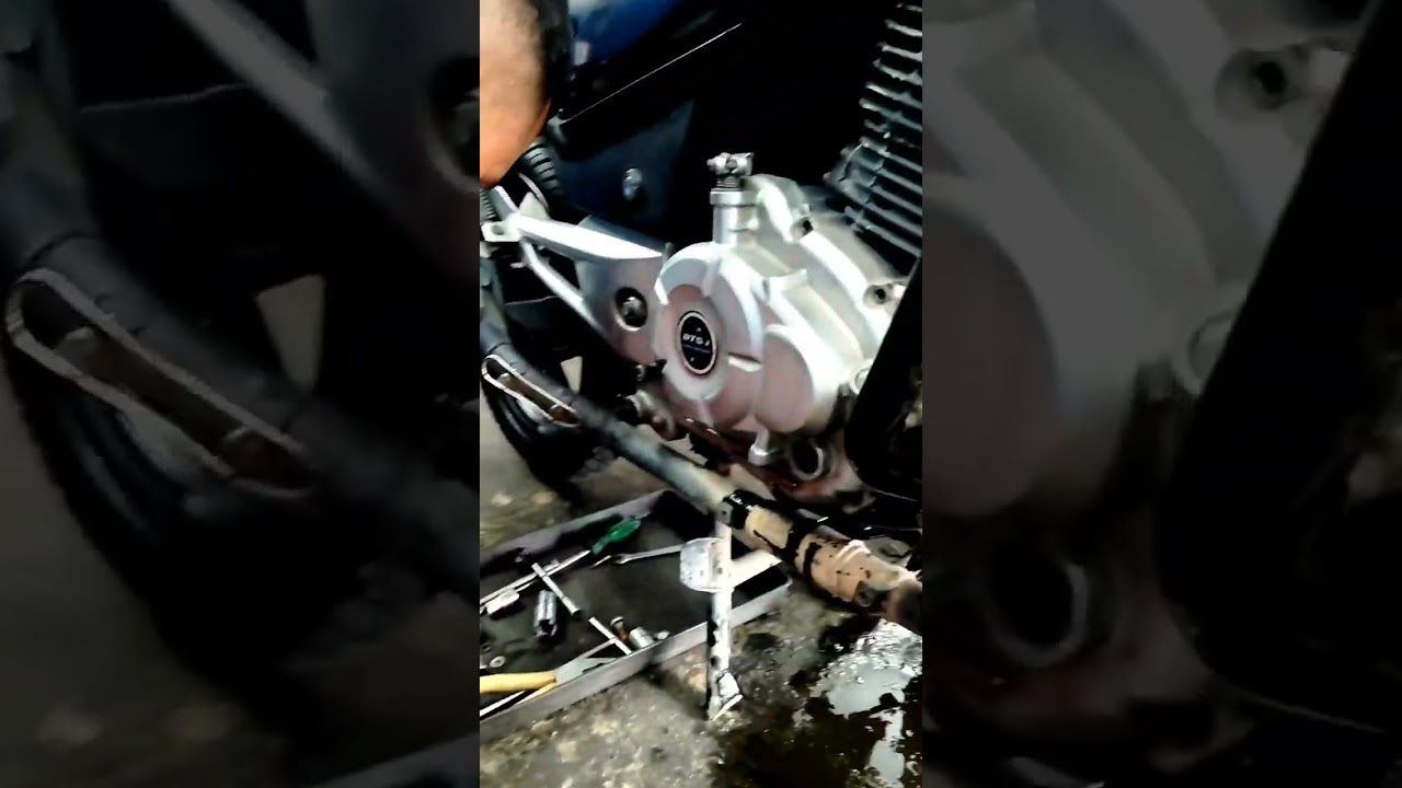 Pulsar 150 clutch assembly change 🛠️🛠️🛠️🛠️🛠️💥💥💥💥 #workshop ❤️🛠️🛠️🛠️🛠️🛠️🛠️🛠️💥💥💥💥💥💥🦅🦅🦅
