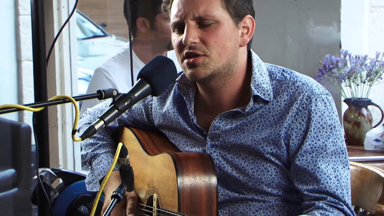 Matt Woosey Live at Loves Cafe, Weston-s-Mare 
