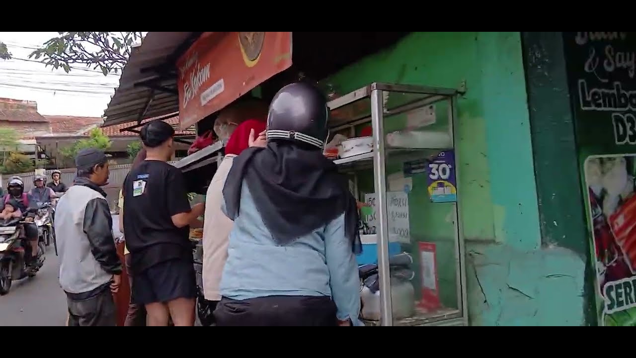 SARAPAN PAGI NASI KUNING BANDUNG
