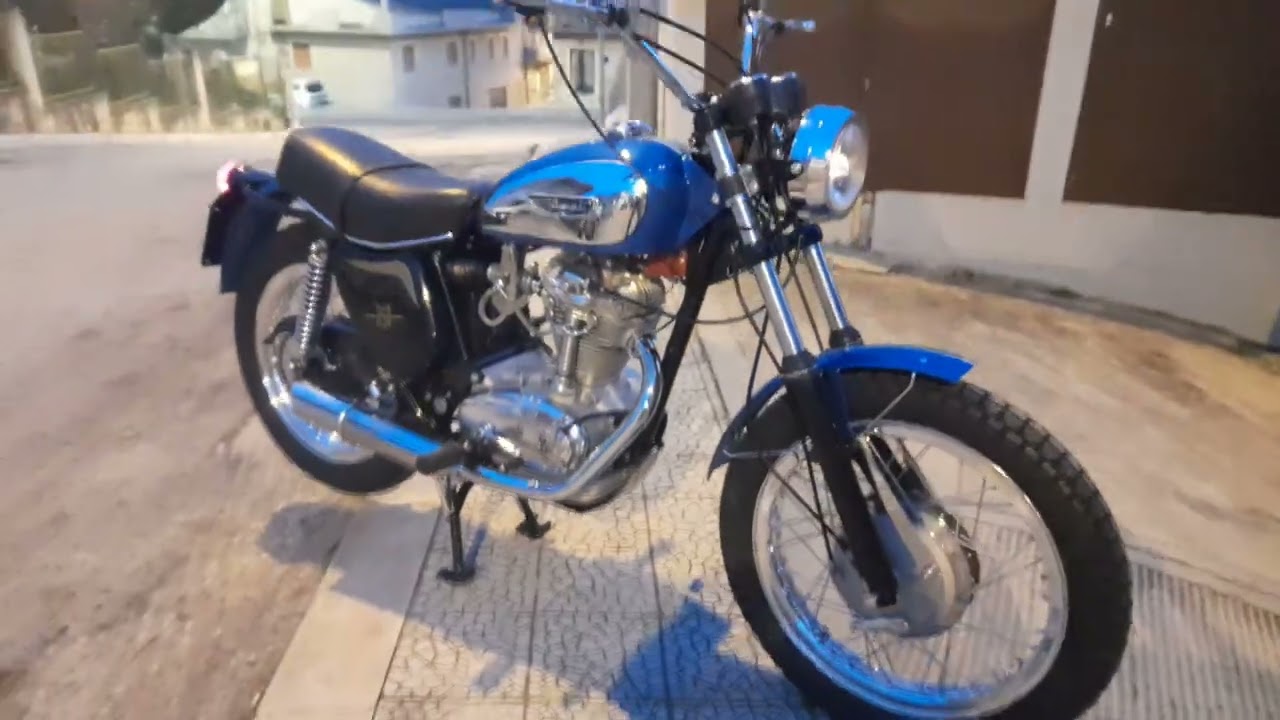 Ducati Scrambler 350 del 1975 appena restaurata 