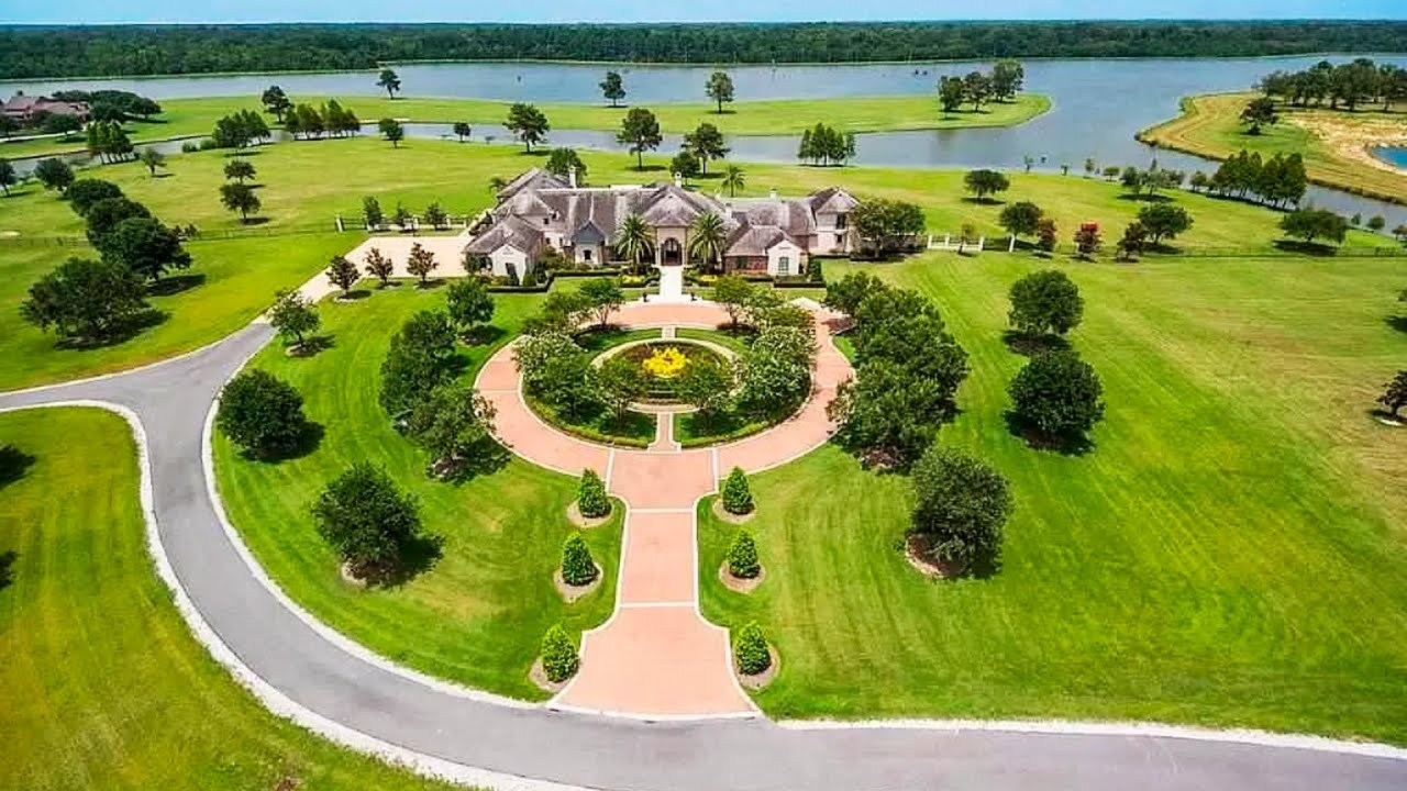 Luxury home in Louisiana worth $ 4,900,000. House tour.