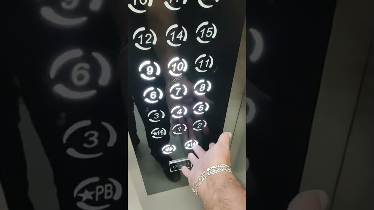 Elevador con botones touch