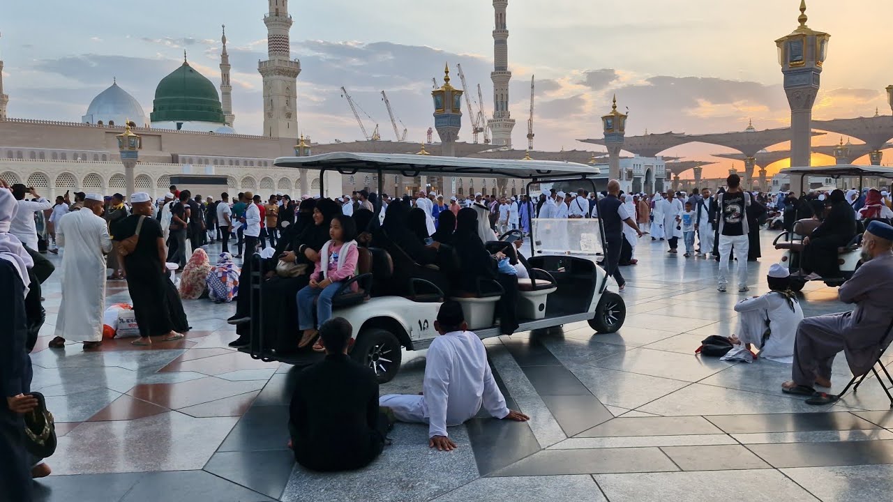🔴Masjide nabvi ki jiyarat information video watching 