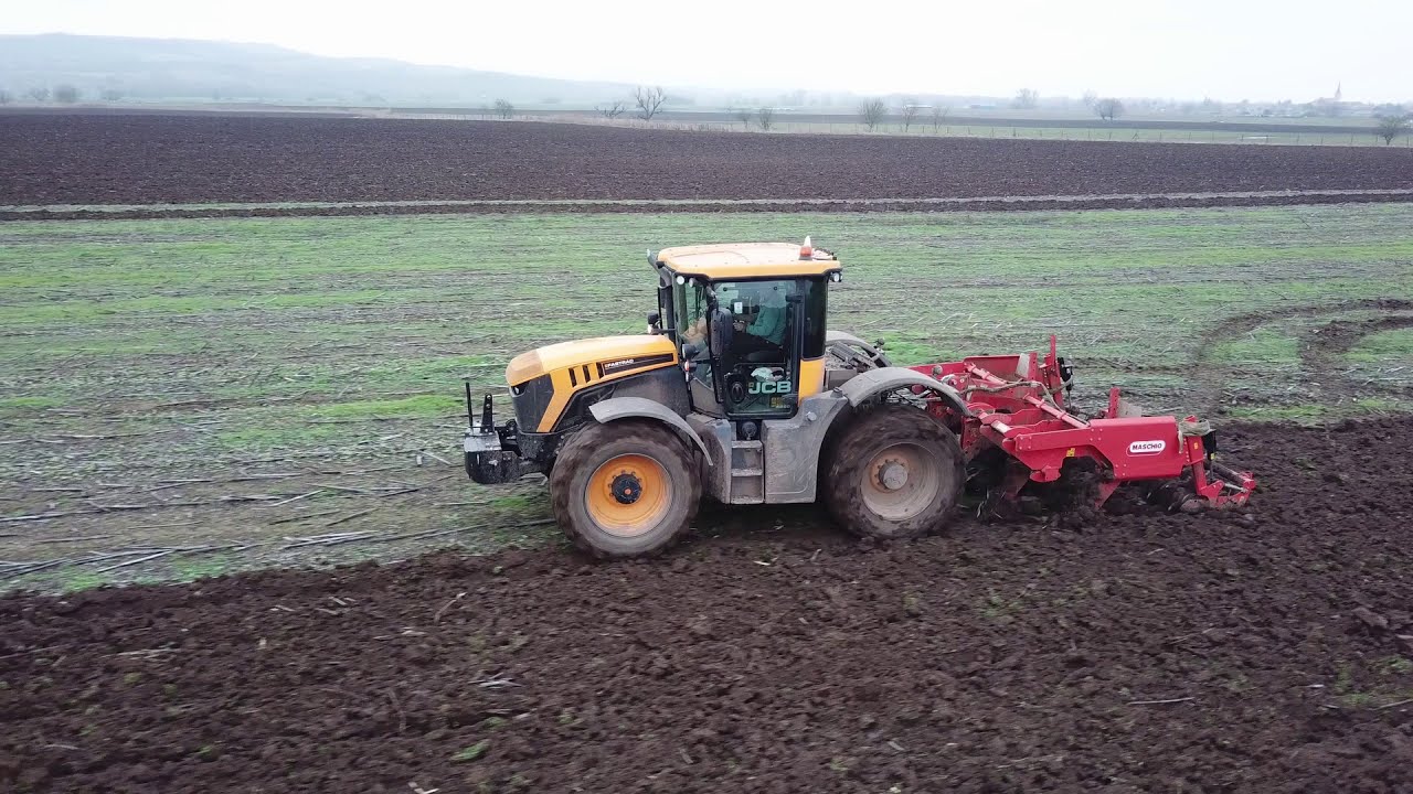 JCB Fastrac 4220 + Maschio Attila 300/7