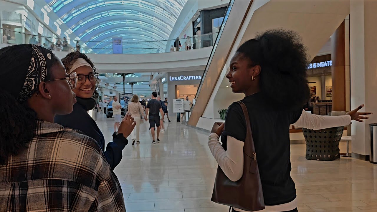 America - An outing at the mall | Dinner with friends, discussing their visit in South Africa 🇿🇦 
