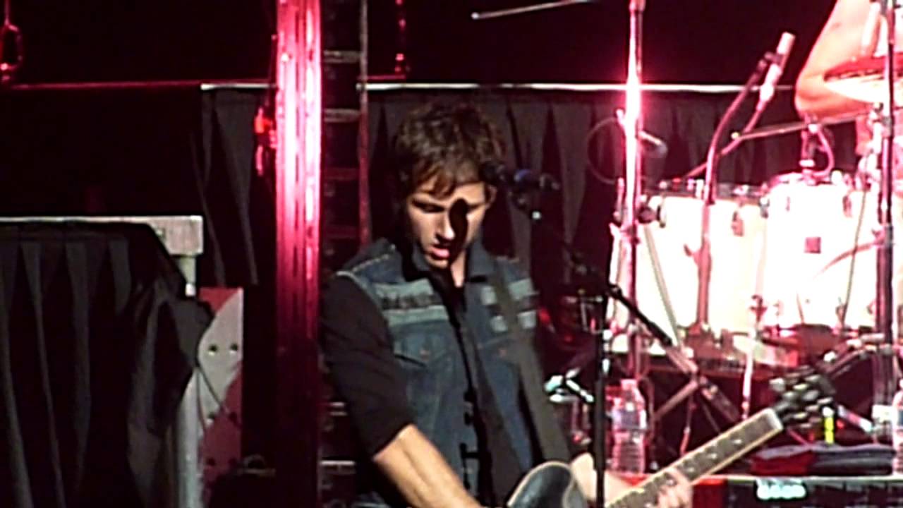 Marianas Trench - Truth or Dare - live in Winnipeg