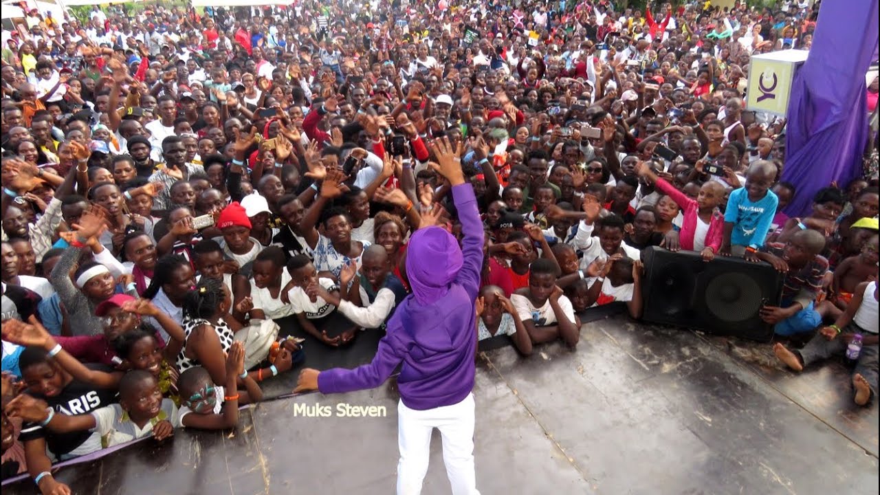 Fresh kid shines in 477 secon perfomance on Easrer day in ugandan music videos 2019.[Muks steven]