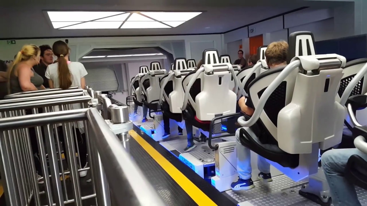 Moviepark Star Trek Operation Enterprise|wartebereich|Preshow und Stationsgebäude