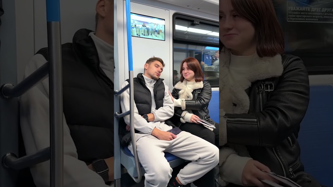 Is this the cutest subway moment? #AlexEasy #Subway #Pranks
