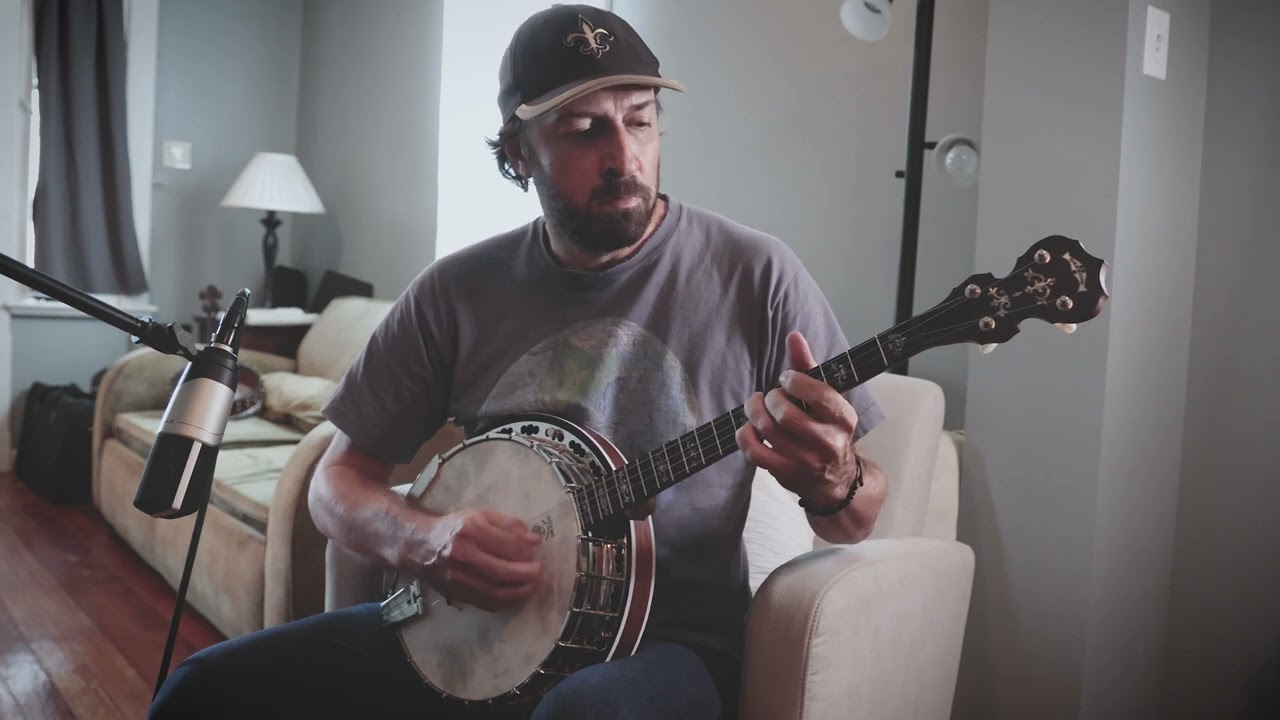 Deering Sierra Tenor Banjo | When Its Sleepy Time Down South