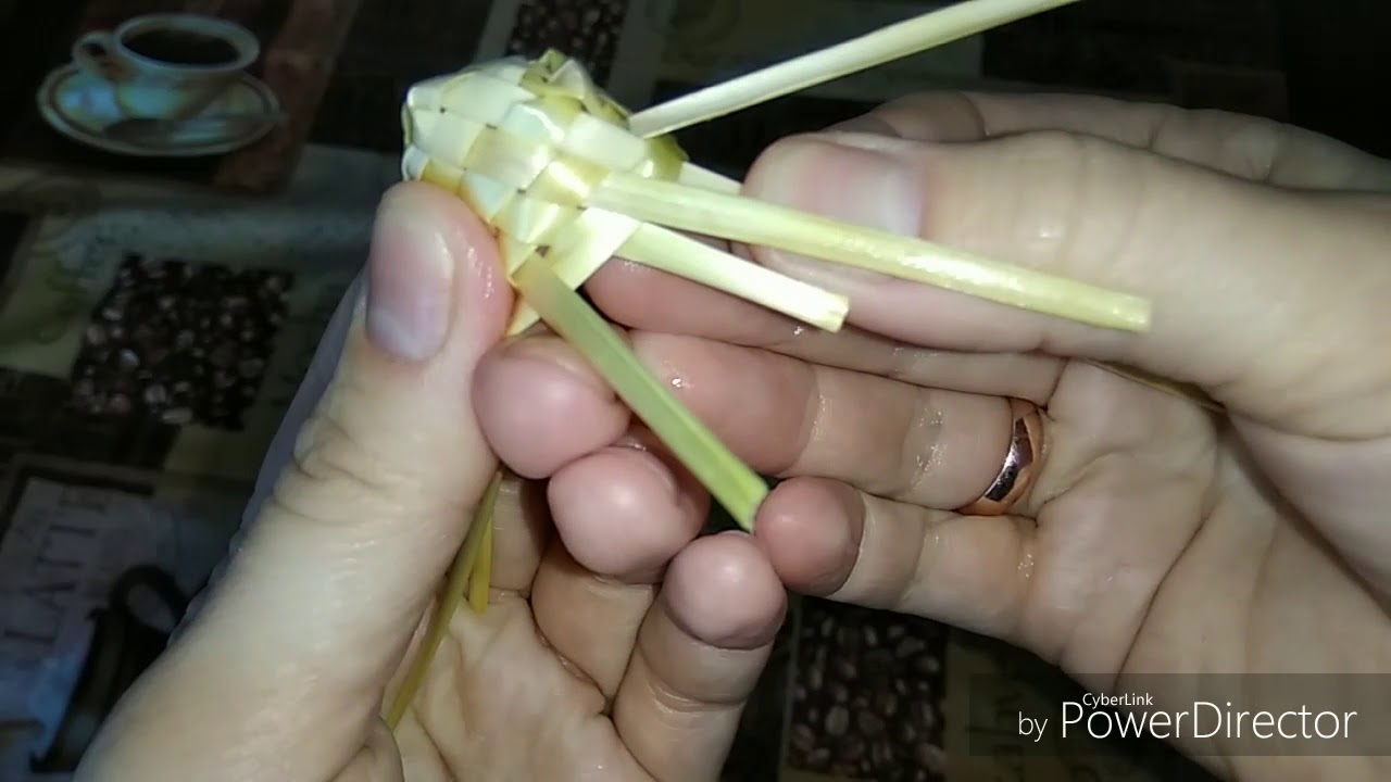 Как сплести лапоть из соломки🌾 /How to weave bast shoes from straws