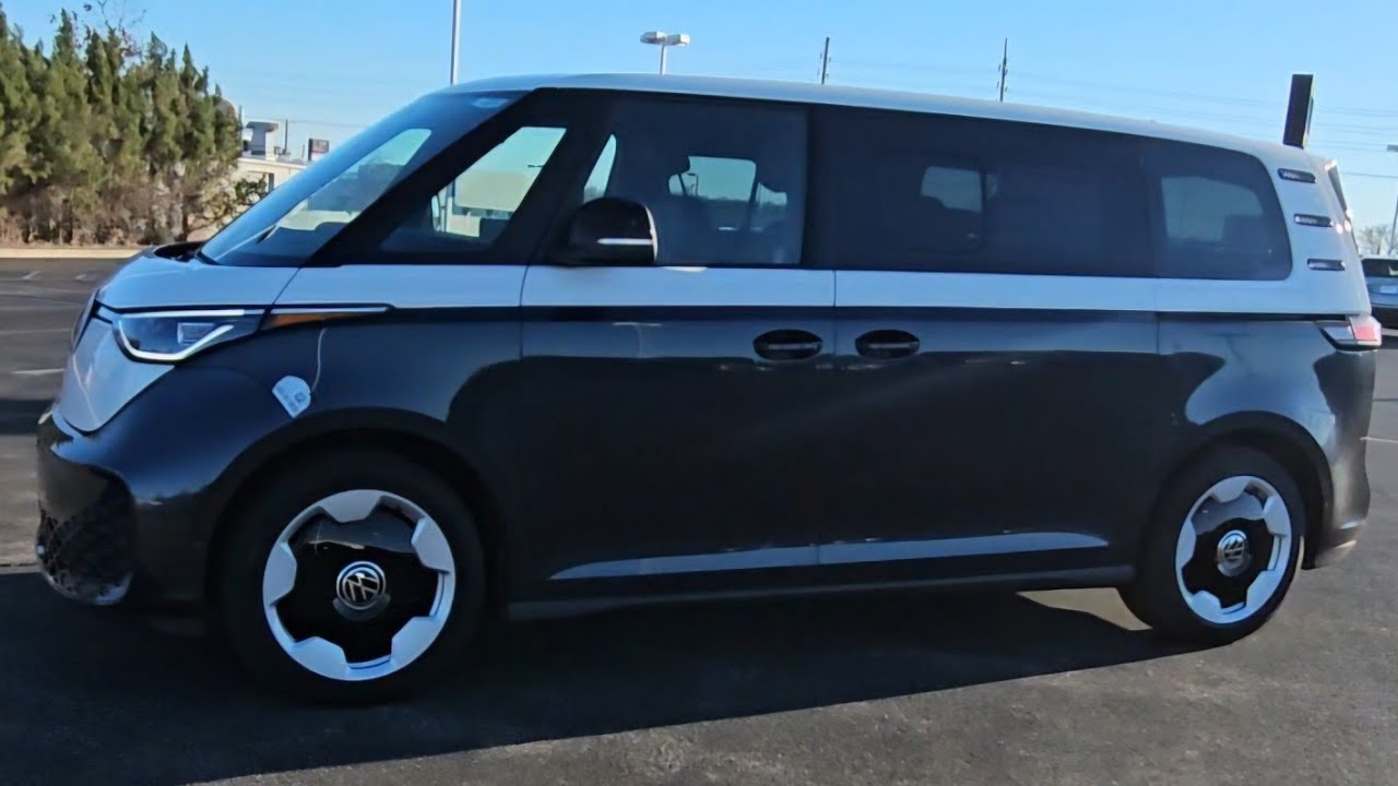VW ID.Buzz Pro S Plus 2025 года с задним приводом