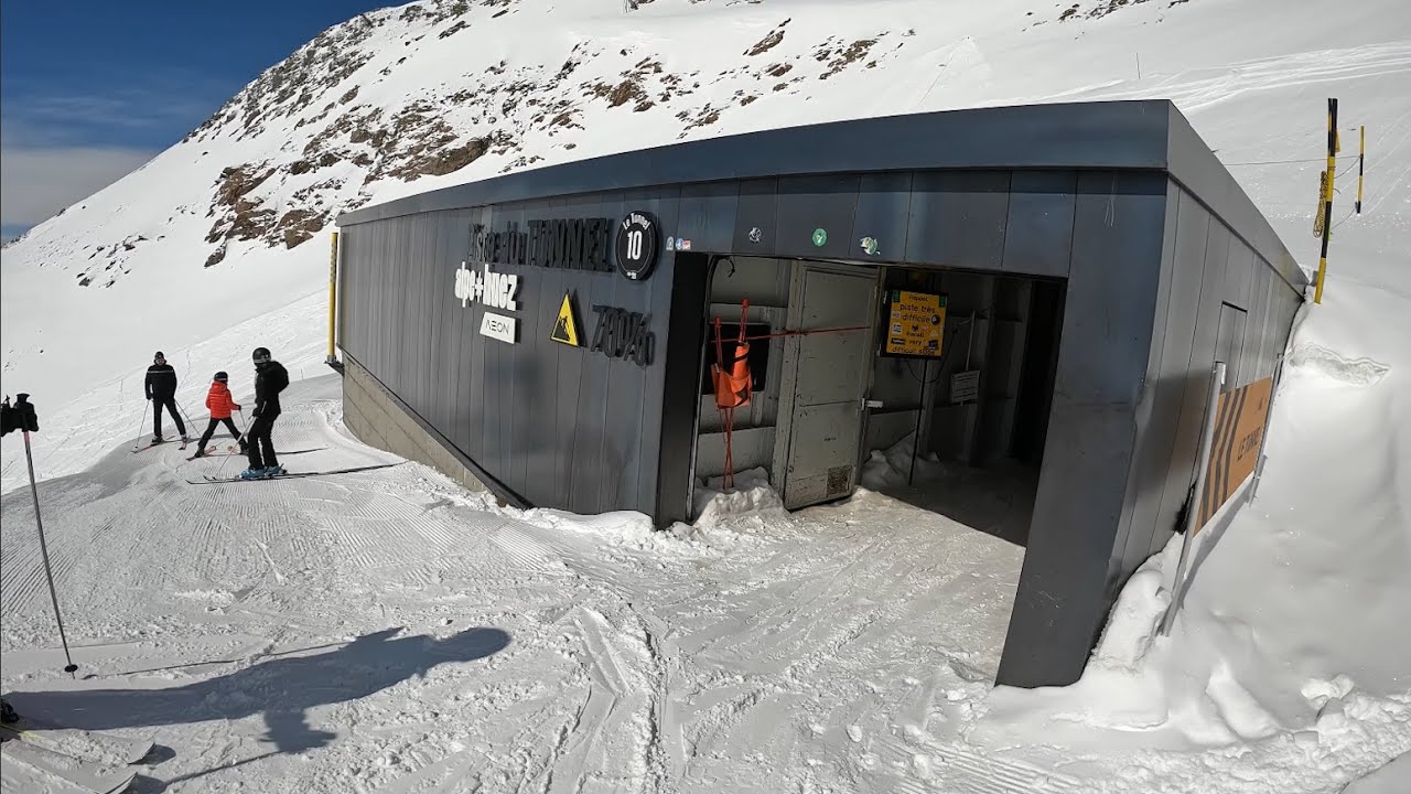 Snowboarding in Alpe d'Huez: LeTunnel
