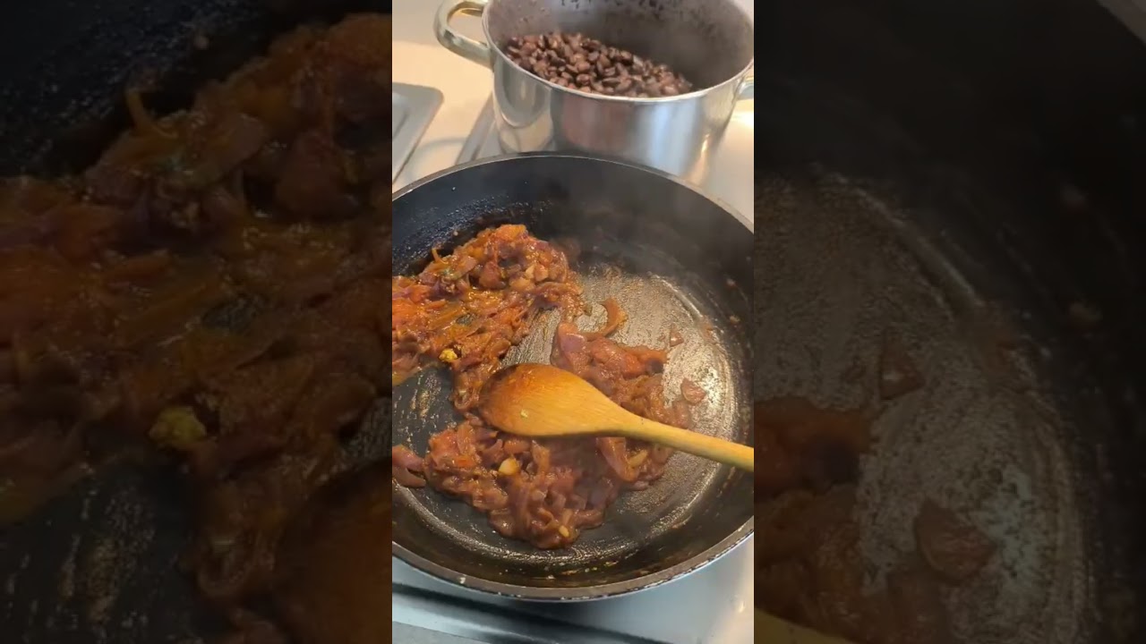52.2 - Black-eyed Peas Stew in Tomatoes, Onion, Veggies in Coconut Milk with Spelt Spaghetti