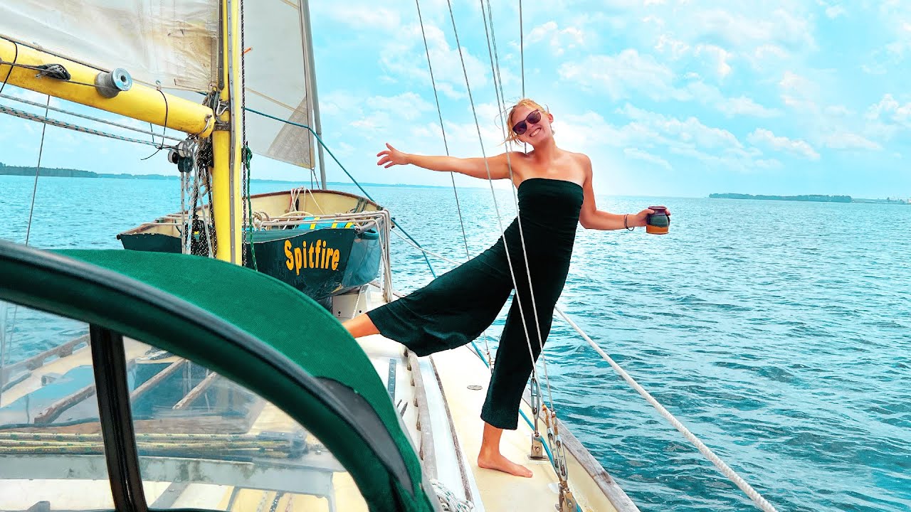 This is what Living on a Tiny Sailboat is like... Belhaven, NC to Elizabeth City, NC