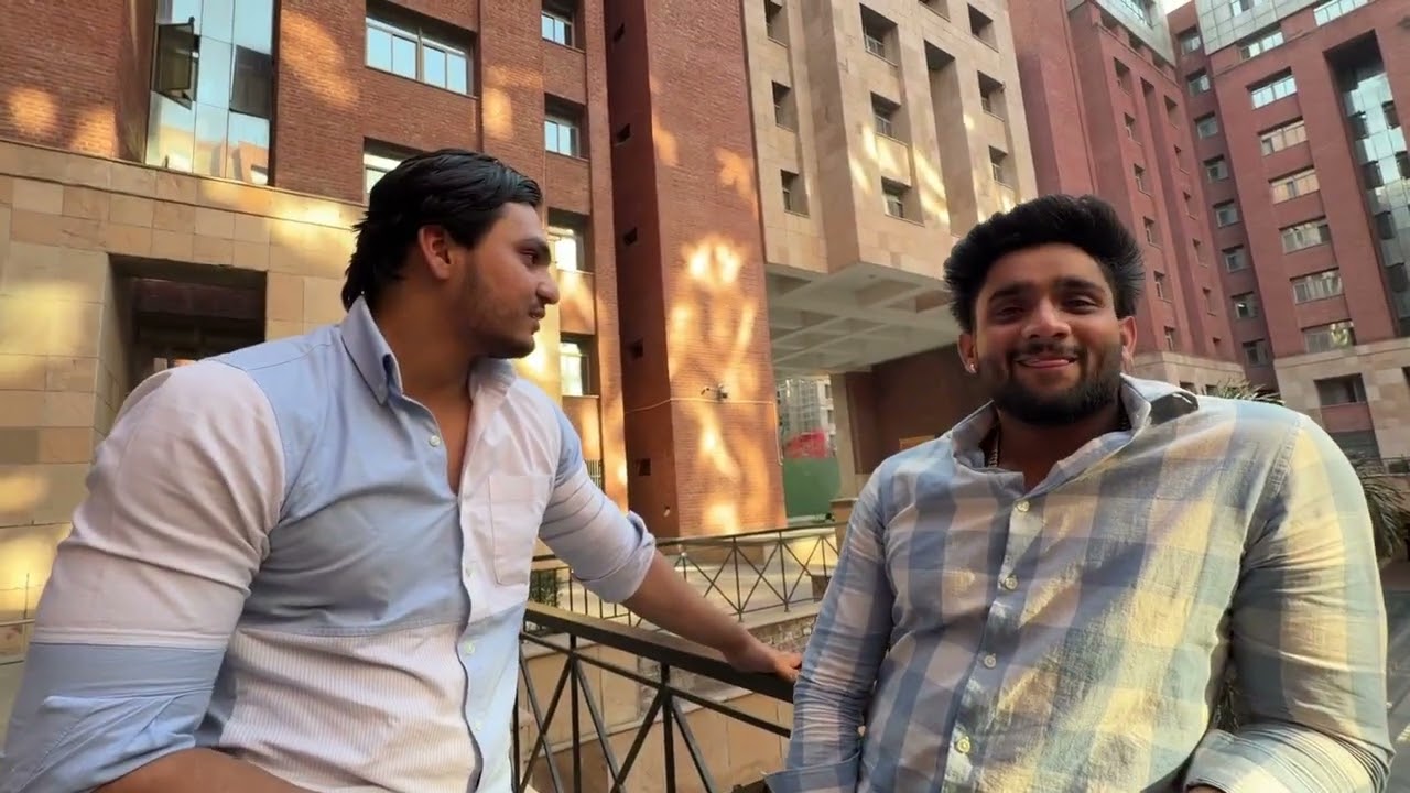 CHEST WORKOUT 🏋️‍♂️TIGER BHAI KE SATH COLLEGE FEST AMITY UNIVERSITY #funny #amityuniversitynoida 