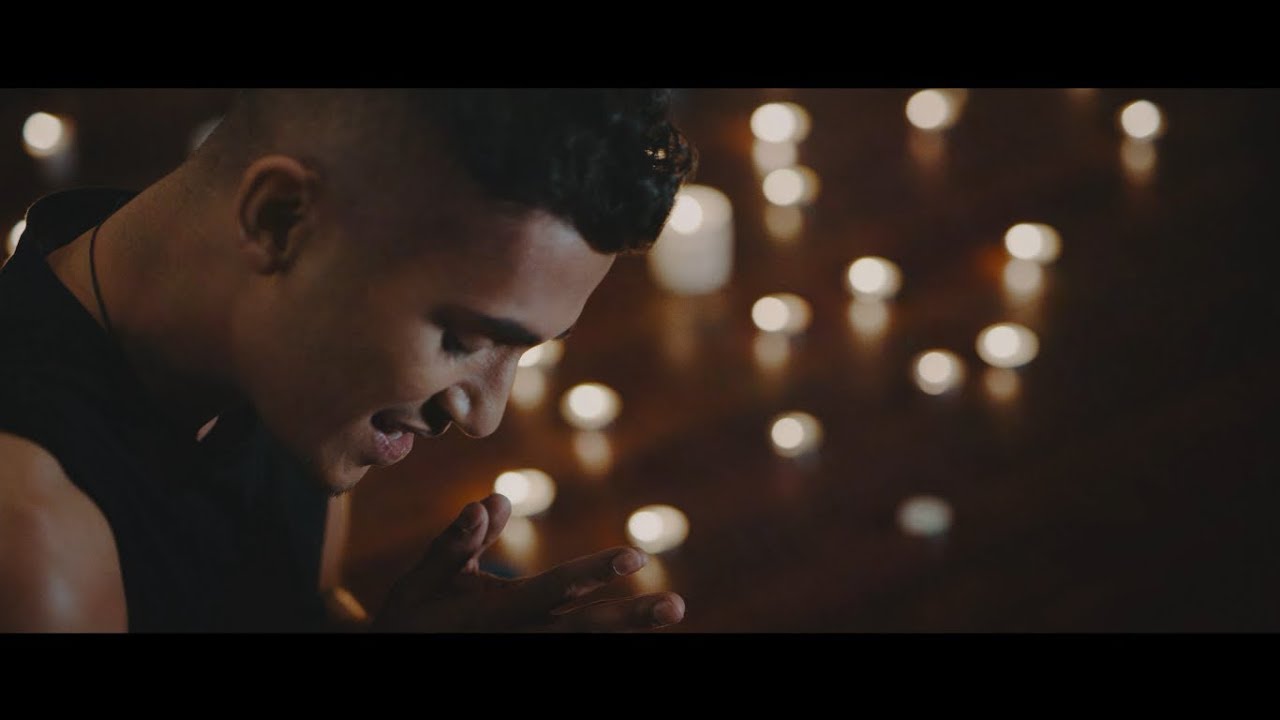 Micka&euml;l Pouvin - Dans les nuages (Clip officiel)