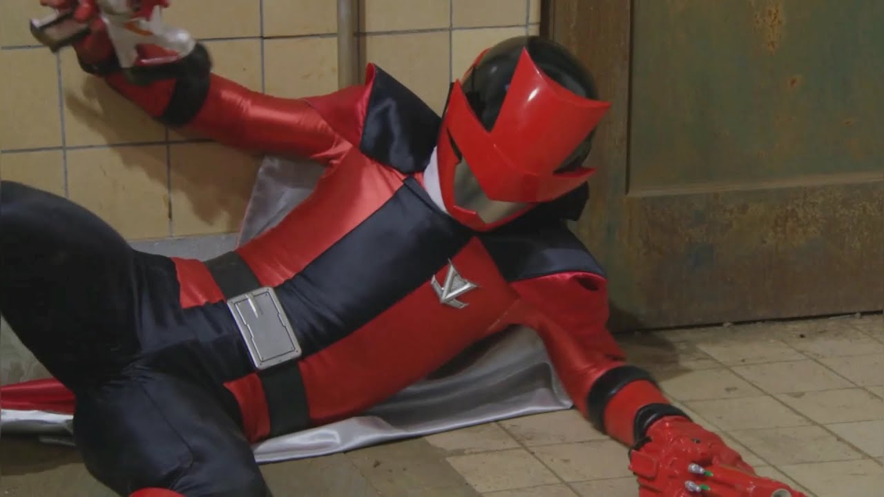 LupinRangers vs Goche Re Medou fight scene Lup vs Pat 48 super sentai 