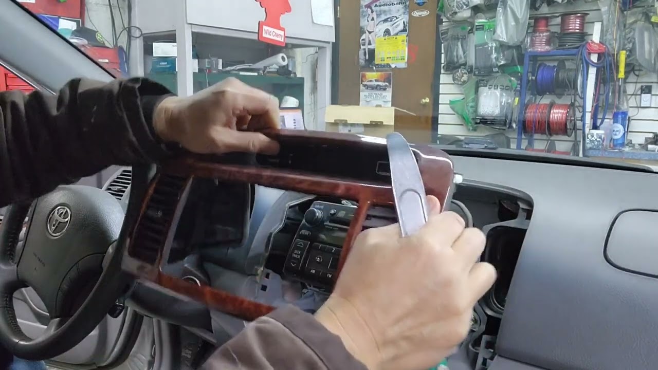 Снятие магнитолы Toyota Camry 2002 - 2006