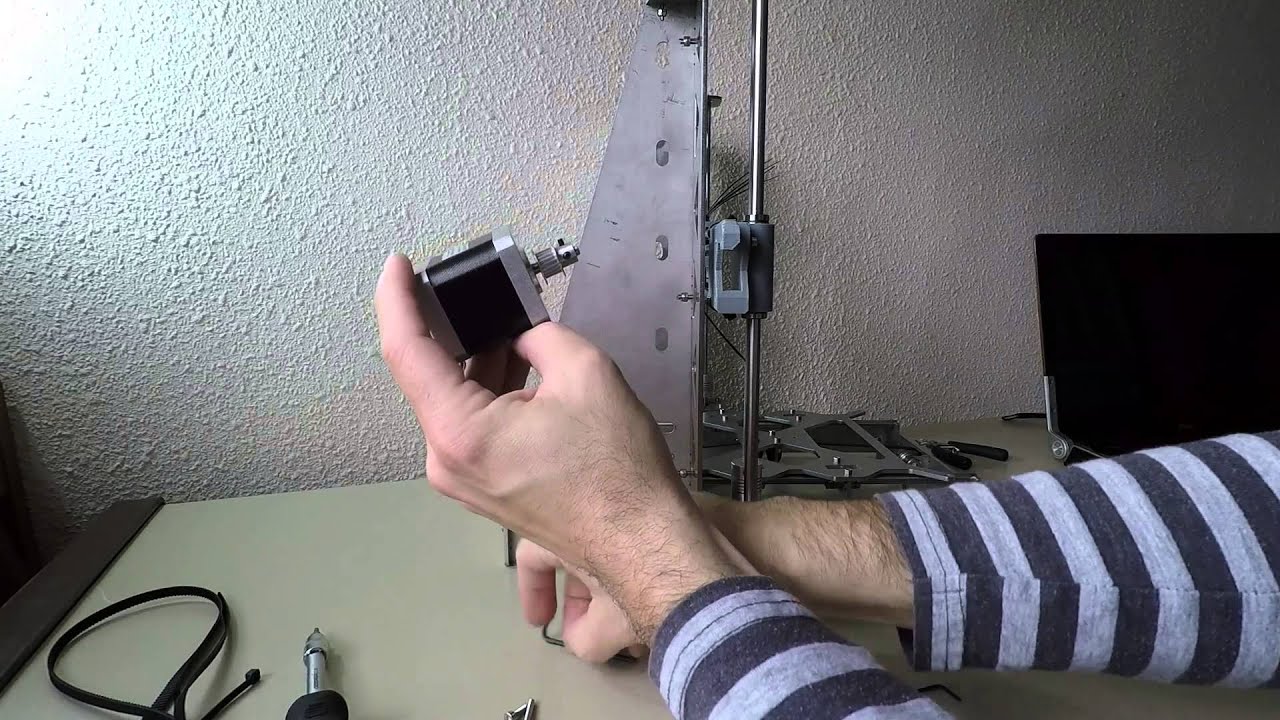 Prusa i3 Steel (P3Steel) - Montaje del motor y correa del eje X (Video 9)