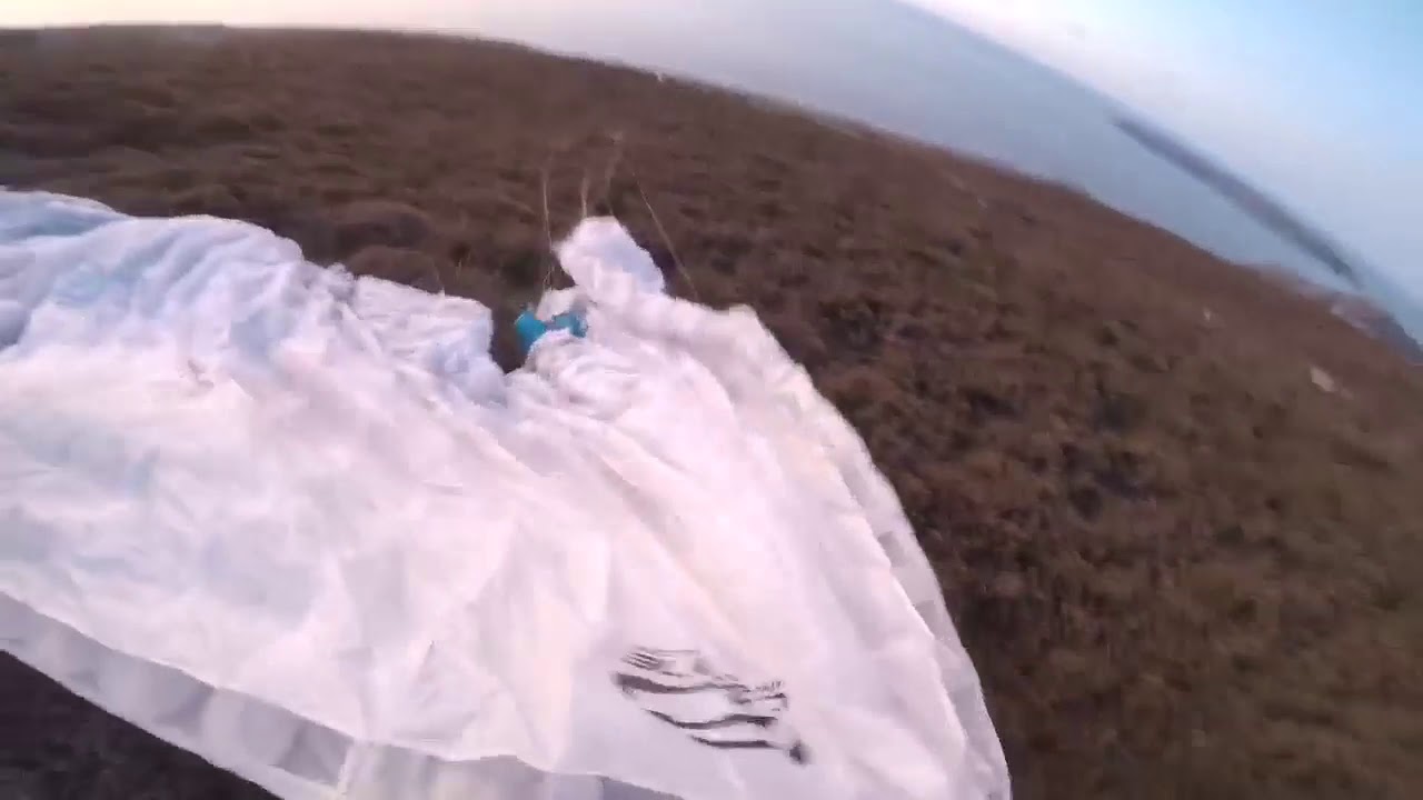 UK Paragliding - Setup, launch and landing