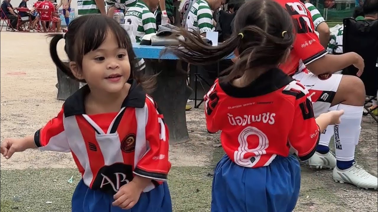 น้องเพชรน้องพลอยมาให้กำลังใจทีมใจเกินร้อยFC⚽️