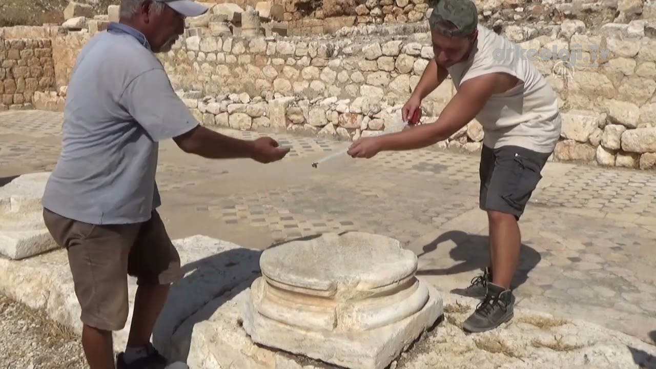 Elause Sebaste Antik Kentindeki Hamamın S&uuml;tunları Ayağa Kaldırılacak